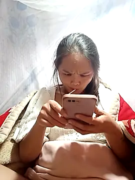 xinhxinhcute online show from 10-27-25, 09:32