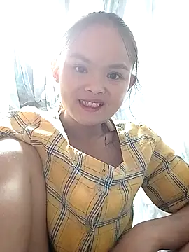 xinhxinhcute online show from 10-10-25, 10:27