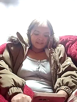 xinhxinhcute online show from 11-28-25, 11:54