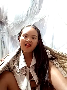 xinhxinhcute online show from 10-09-25, 10:16