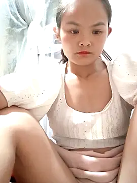 xinhxinhcute online show from 10-07-25, 03:02