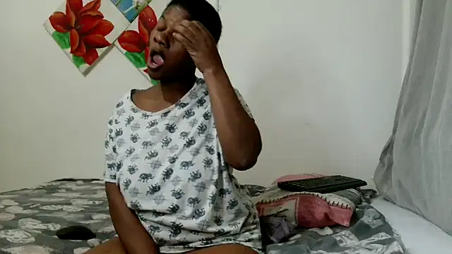 CrunchyxxSexy online show from 09-22-25, 07:09