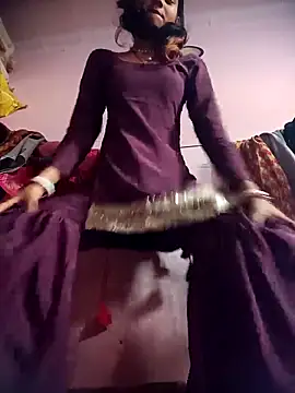 Snapshot of Hot_Mayra_ chatting on 11-01-25, 08:41 Hot Mayra online show from 11-01-25, 08:41