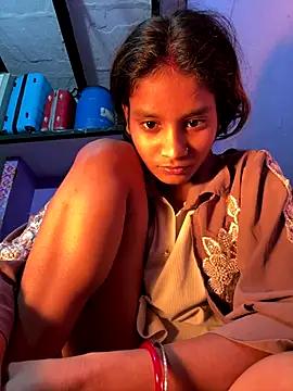 Snapshot of Hot_Mayra_ chatting on 12-18-25, 06:51 Hot Mayra online show from 12-18-25, 06:51