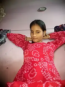 Snapshot of Hot_Mayra_ chatting on 11-12-25, 05:00 Hot Mayra online show from 11-12-25, 05:00