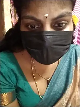 Snapshot of Nithiila chatting on 09-11-25, 09:20 Nithiila online show from 09-11-25, 09:20