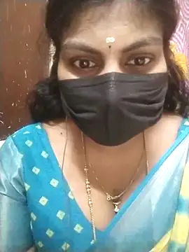 Snapshot of Nithiila chatting on 09-18-25, 09:23 Nithiila online show from 09-18-25, 09:23