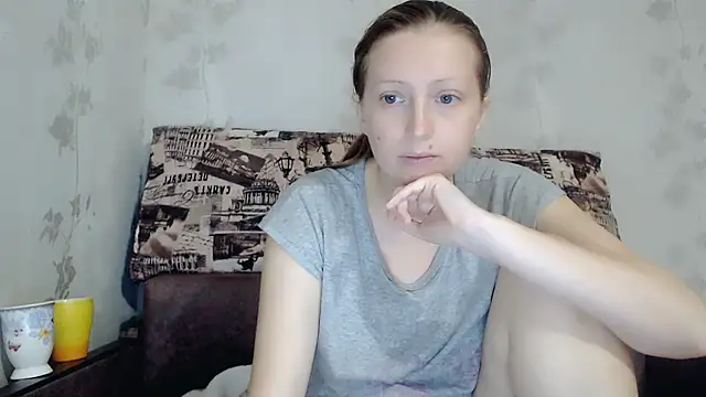 Snapshot of angelllsexy chatting on 10-29-25, 02:05 angelllsexy online show from 10-29-25, 02:05