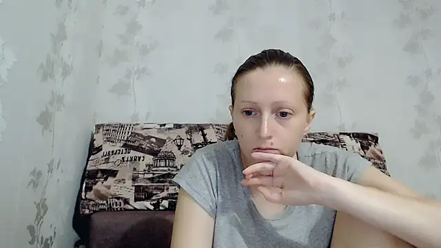 Snapshot of angelllsexy chatting on 10-27-25, 05:14 angelllsexy online show from 10-27-25, 05:14