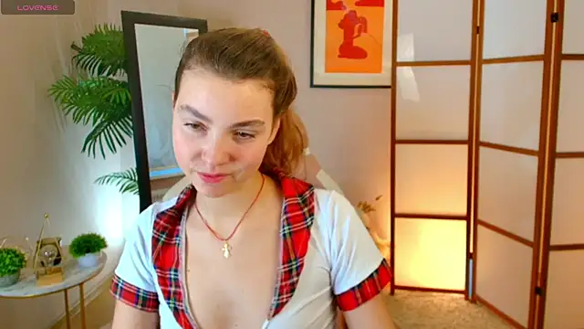 Snapshot of Kim__Possible__ chatting on 10-10-25, 07:09 Kim Possible online show from 10-10-25, 07:09