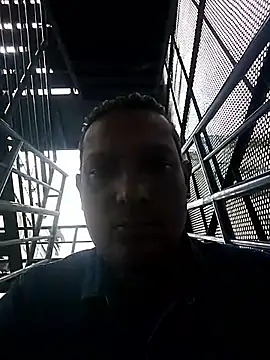 Snapshot of bisexdon chatting on 10-04-25, 08:27 bisexdon online show from 10-04-25, 08:27