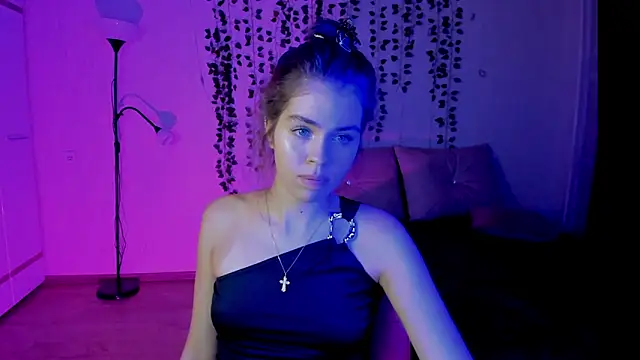 Kitty Mila online show from 10-16-25, 11:40