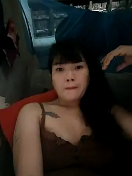 Snapshot of Thao_xx chatting on 09-10-25, 01:32 Thao xx online show from 09-10-25, 01:32