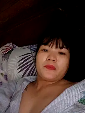 Snapshot of Thao_xx chatting on 09-20-25, 10:26 Thao xx online show from 09-20-25, 10:26