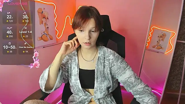 AudreyyKim online show from 12-18-25, 08:08