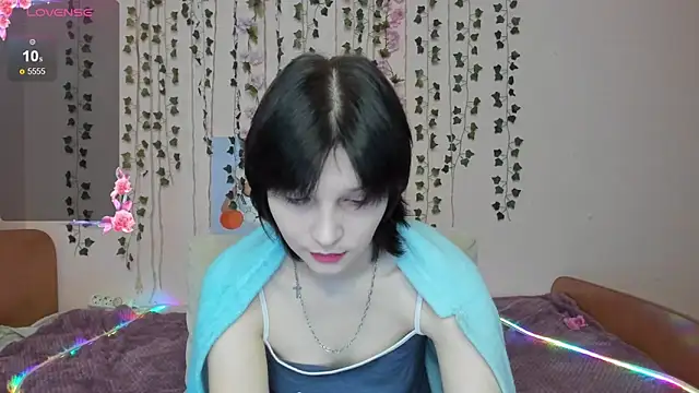 AudreyyKim online show from 11-17-25, 07:56