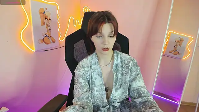 AudreyyKim online show from 12-17-25, 07:57