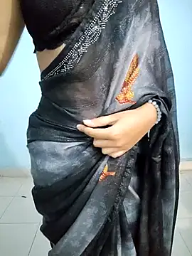 Snapshot of queen_visakha chatting on 10-29-25, 09:30 queen visakha online show from 10-29-25, 09:30