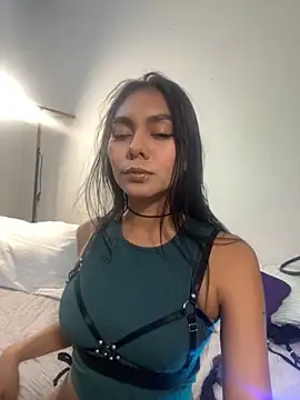 GiorgiaLuxee online show from 10-04-25, 10:11