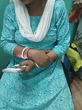 Snapshot of desi_boudi87 chatting on 05-13-26, 05:25 desi boudi87 online show from 05-13-26, 05:25