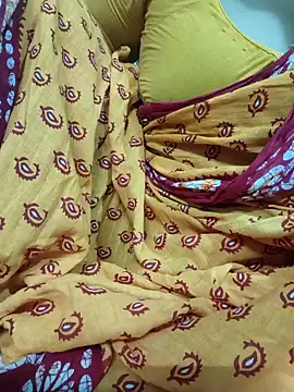 Snapshot of desi_boudi87 chatting on 05-09-26, 05:38 desi boudi87 online show from 05-09-26, 05:38