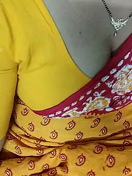 Snapshot of desi_boudi87 chatting on 04-21-26, 03:29 desi boudi87 online show from 04-21-26, 03:29