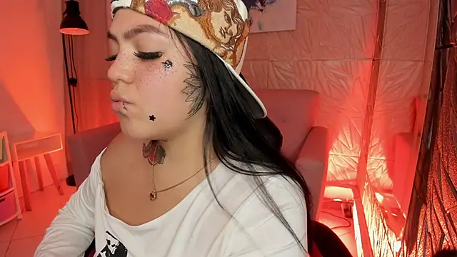 MAGIC TESSA online show from 09-26-25, 07:54