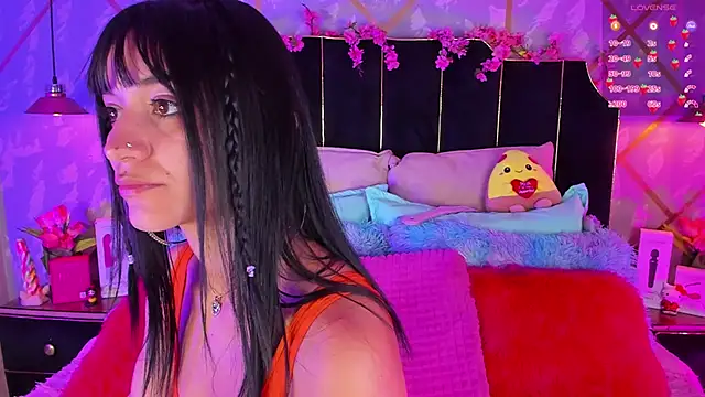 LindaWz  online show from 02-26-26, 04:34