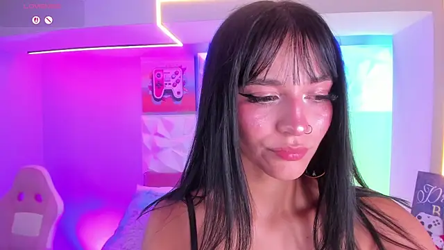 LindaWz  online show from 11-14-25, 04:05