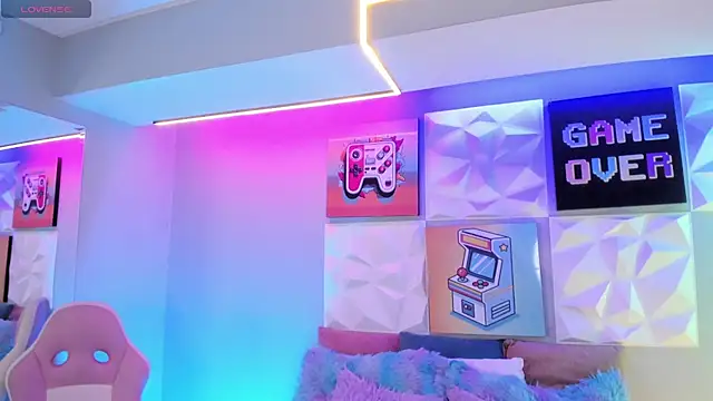 LindaWz  online show from 12-05-25, 04:11