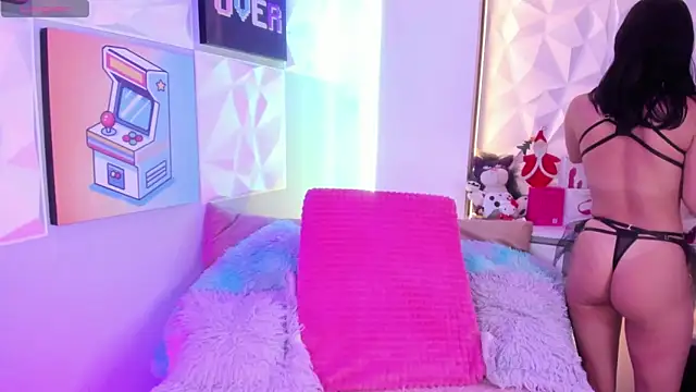 LindaWz  online show from 12-16-25, 04:06