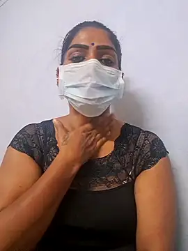 Snapshot of sherlin24 chatting on 09-26-25, 04:47 sherlin24 online show from 09-26-25, 04:47