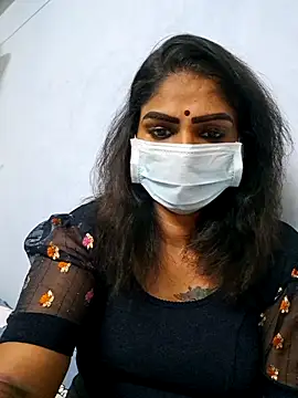 Snapshot of sherlin24 chatting on 09-17-25, 05:26 sherlin24 online show from 09-17-25, 05:26