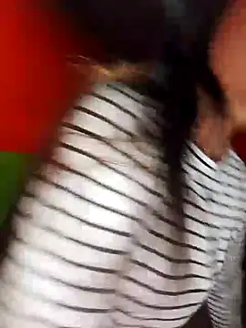Snapshot of ERIKA__29 chatting on 09-14-25, 01:33 ERIKA 29 online show from 09-14-25, 01:33