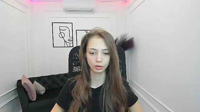 EmilyGraydis online show from 10-15-25, 04:11