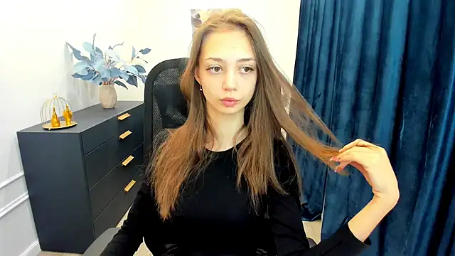 EmilyGraydis online show from 10-01-25, 05:45