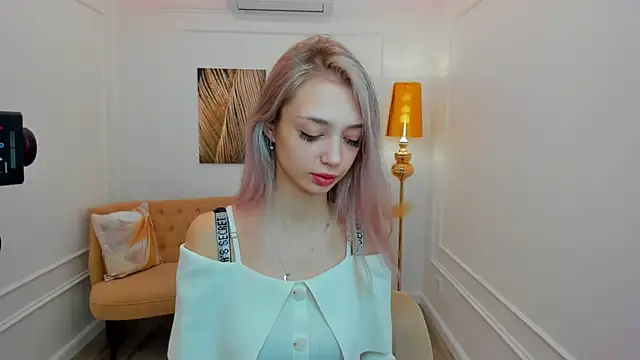 Snapshot of EmilyGraydis chatting on 02-05-26, 04:08 EmilyGraydis online show from 02-05-26, 04:08