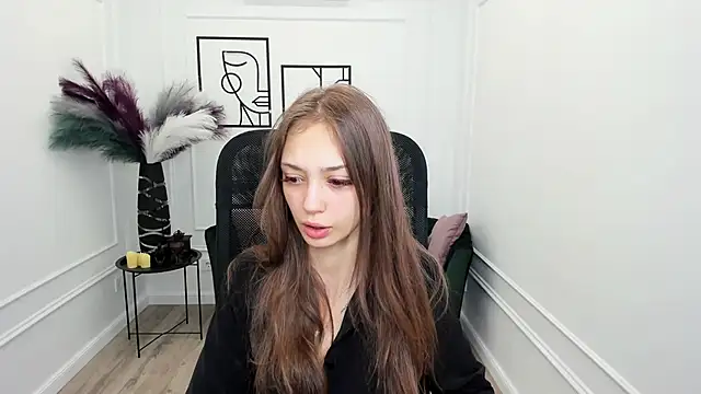 EmilyGraydis online show from 11-19-25, 04:12