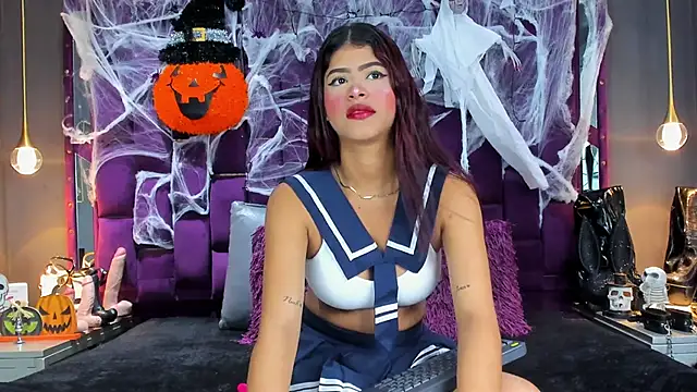 Snapshot of MilaRiva chatting on 10-15-25, 11:51 MilaRiva online show from 10-15-25, 11:51