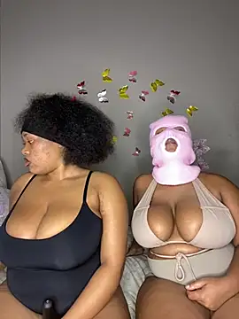 JuicyMellow21 online show from 04-11-26, 11:30