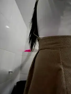 CHARLOTTE  05 online show from 01-09-26, 12:12