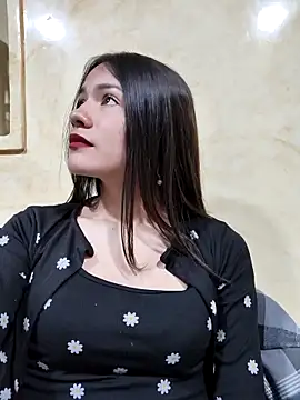 CHARLOTTE  05 online show from 10-25-25, 01:56