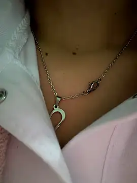 CHARLOTTE  05 online show from 01-07-26, 12:10