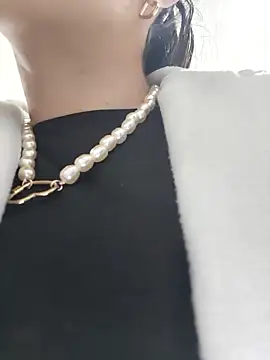 CHARLOTTE  05 online show from 11-14-25, 12:09