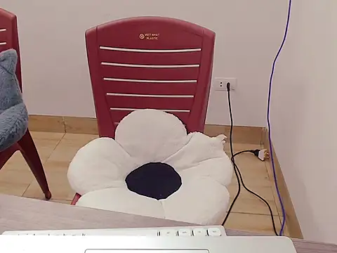 Funnygirl 9x online show from 11-13-25, 02:04