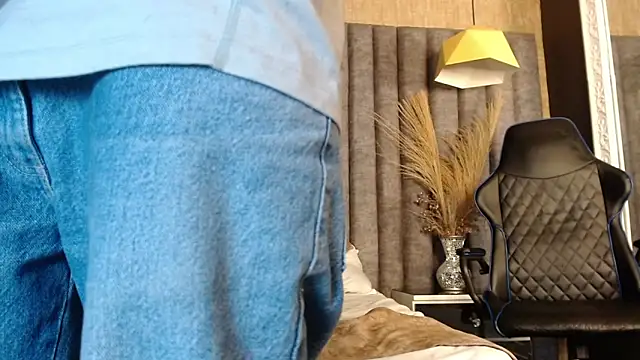 Boss Domiinator online show from 10-06-25, 03:08