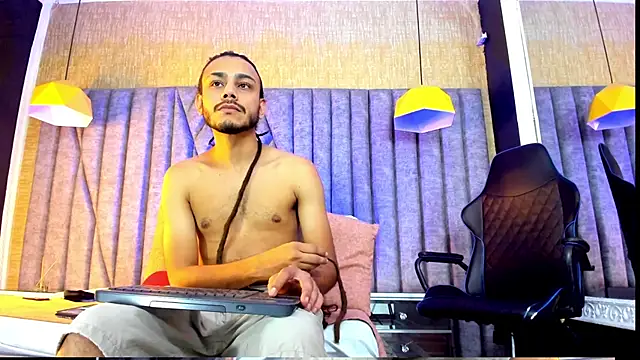 Boss Domiinator online show from 10-20-25, 03:52