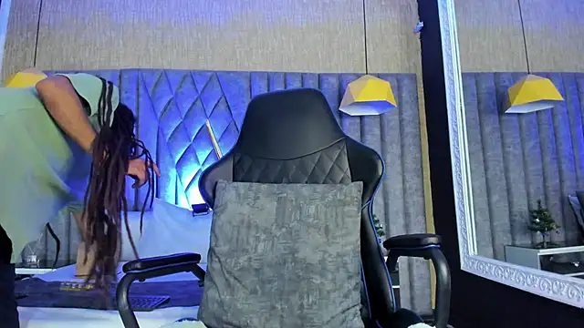 Boss Domiinator online show from 12-14-25, 03:57