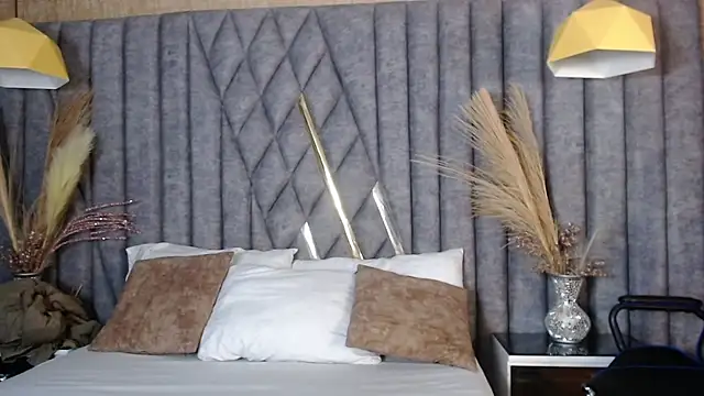 Boss Domiinator online show from 10-04-25, 03:08