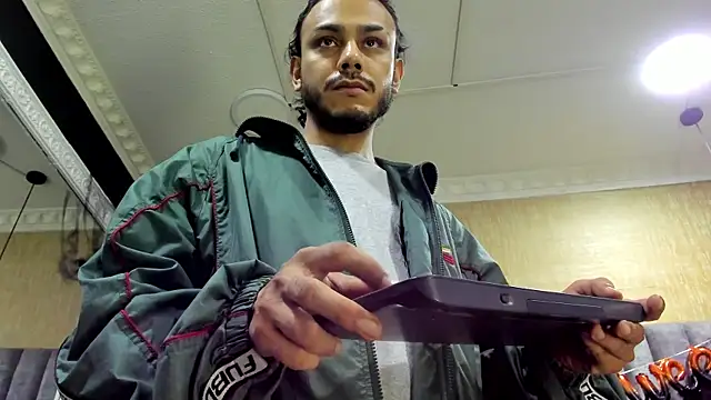 Boss Domiinator online show from 10-29-25, 03:16